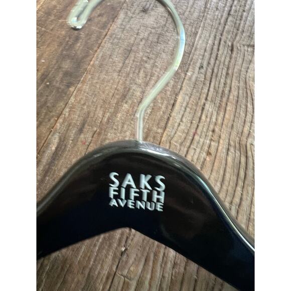 Saks Fifth Avenue Men's Suit Hanger Black Wood JP - Picture 6 of 8